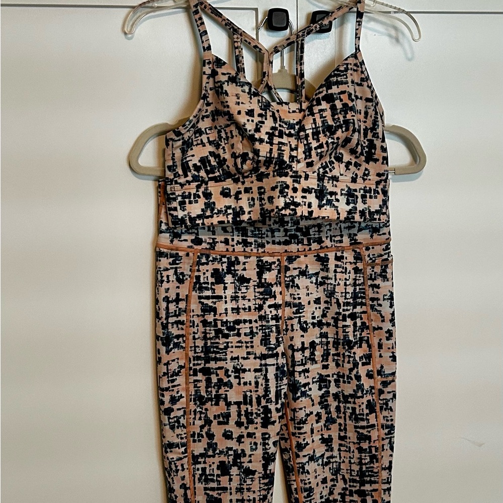 Sweaty Betty Green and Orange bralette and leggings set